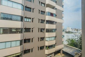 Image 26 - 275708