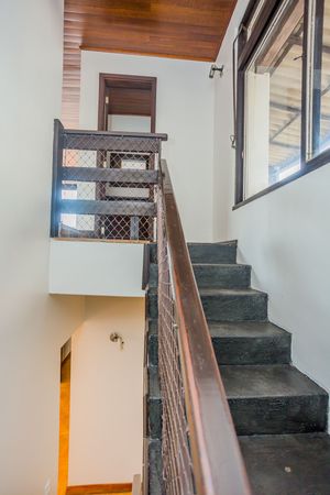 Image 31 - 275708