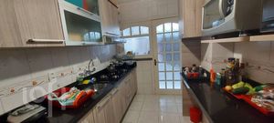Image 12 - 275740