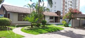 Image 31 - 275740