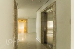 Image 3 - 275746