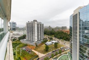 Image 21 - 275770