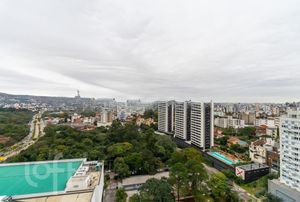 Image 19 - 275770