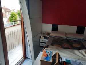 Image 2 - 275866