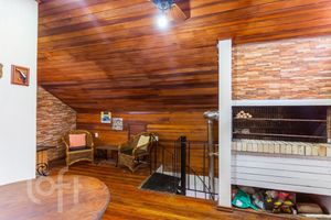 Image 18 - 276330