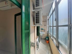 Image 19 - 276335