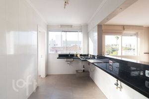 Image 17 - 276351