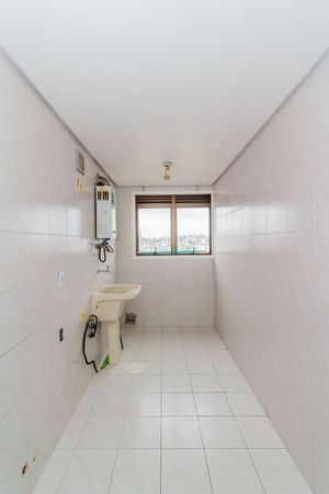 Image 17 - 276705