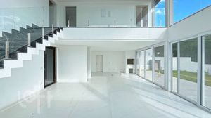 Image 35 - 276825