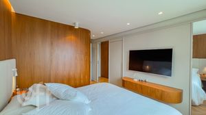 Image 17 - 276942
