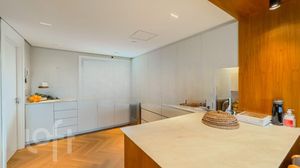 Image 29 - 276942