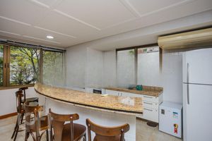 Image 43 - 277000