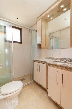 Image 11 - 277000