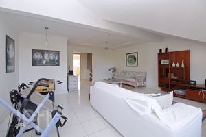 Image 19 - 277019