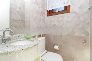 Image 9 - 277383