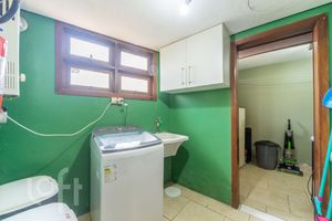 Image 29 - 277563