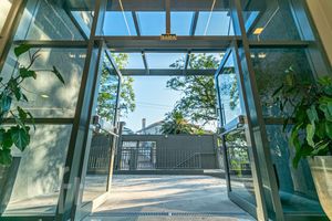 Image 30 - 277729