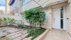 Image 18 - 278200