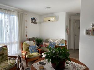 Image 18 - 278581