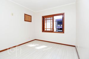 Image 19 - 278599