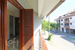 Image 7 - 278599