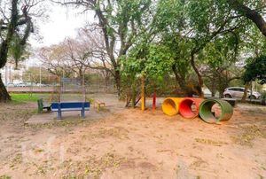 Image 14 - 278695