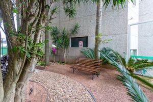 Image 25 - 278904