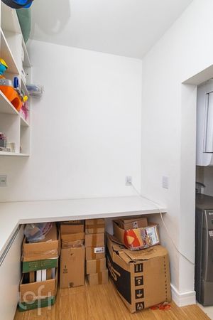 Image 33 - 279006