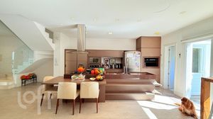 Image 4 - 279242