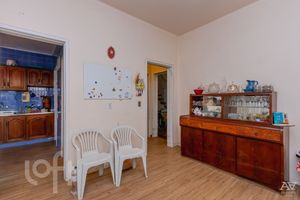 Image 7 - 279304