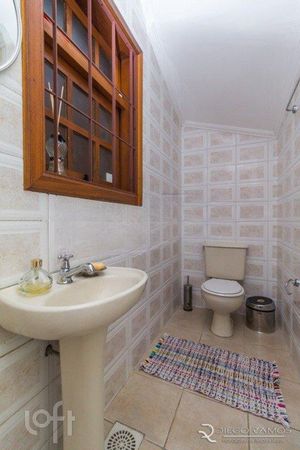 Image 24 - 279305