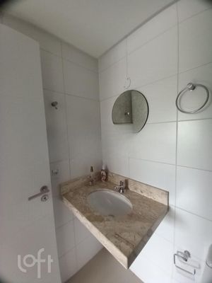 Image 25 - 279306