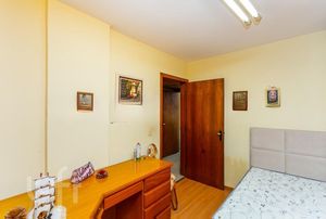 Image 8 - 279382