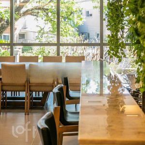 Image 21 - 279429