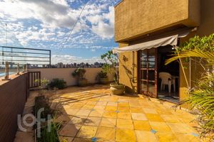 Image 84 - 279590