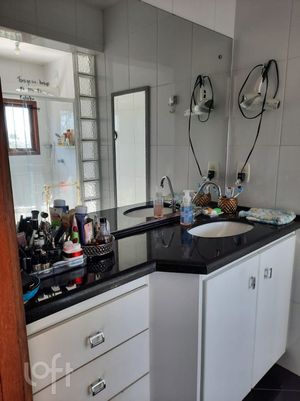 Image 19 - 279983