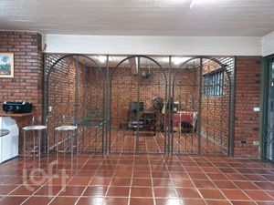 Image 34 - 280030