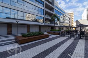 Image 44 - 280191