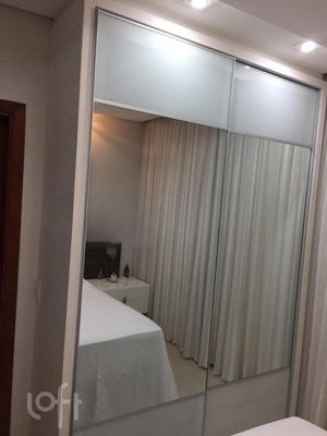 Image 19 - 280945