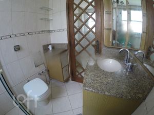 Image 19 - 281082