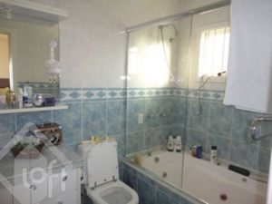Image 17 - 281100