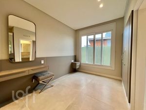 Image 15 - 281158