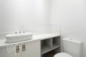 Image 19 - 281225