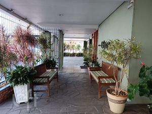 Image 18 - 281291