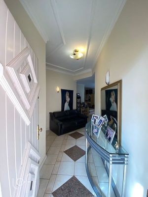 Image 35 - 281358