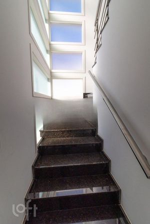 Image 15 - 281551