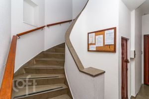 Image 19 - 281810
