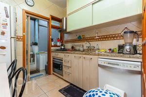 Image 14 - 281828