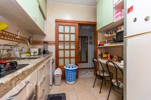 Image 16 - 281828