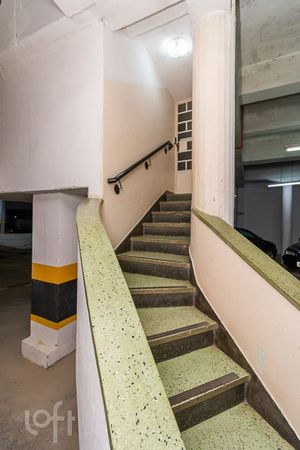 Image 33 - 281828
